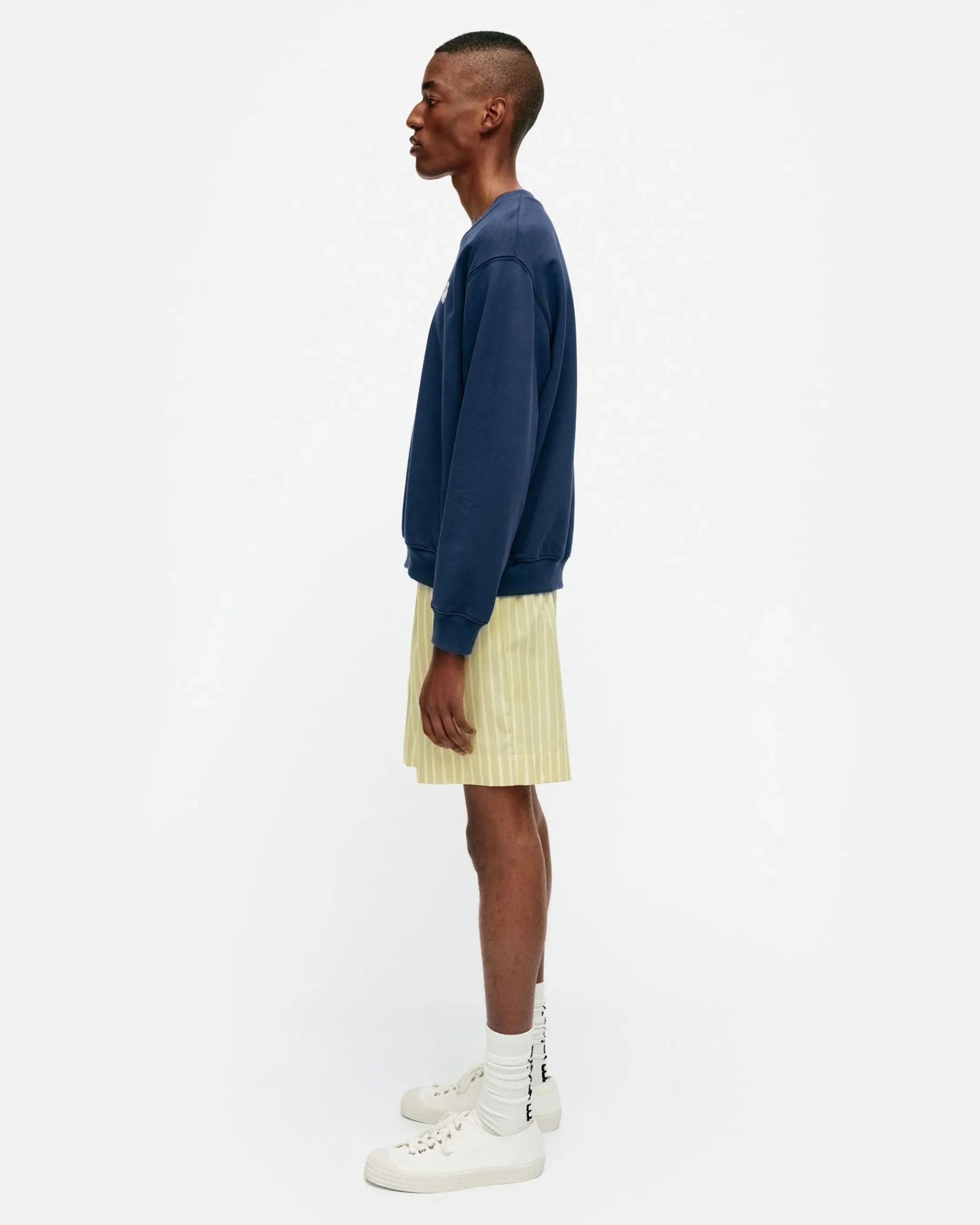 Kioski Leiot Unikko Placement Collegepaita