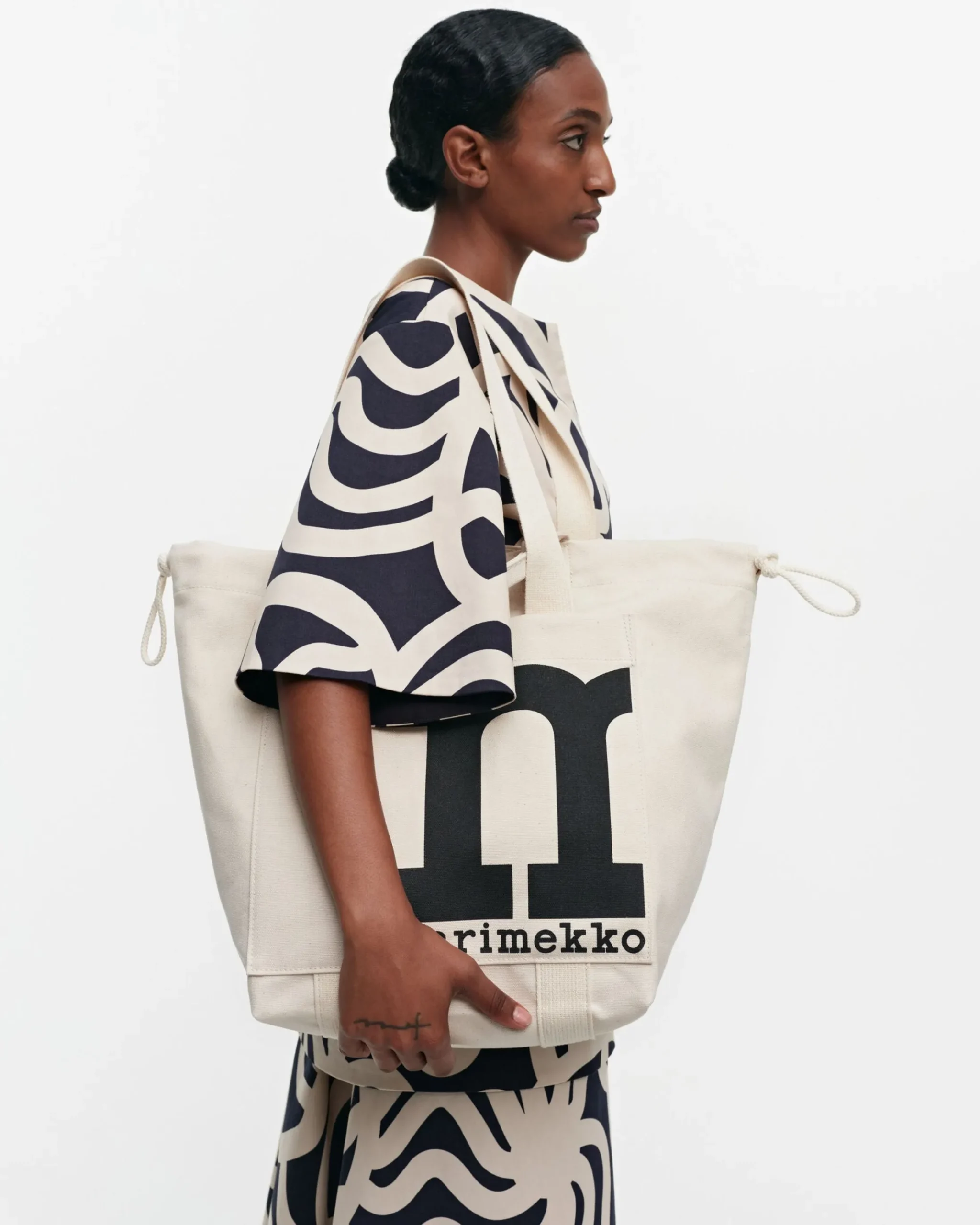 Mono City Tote Solid Olkalaukku