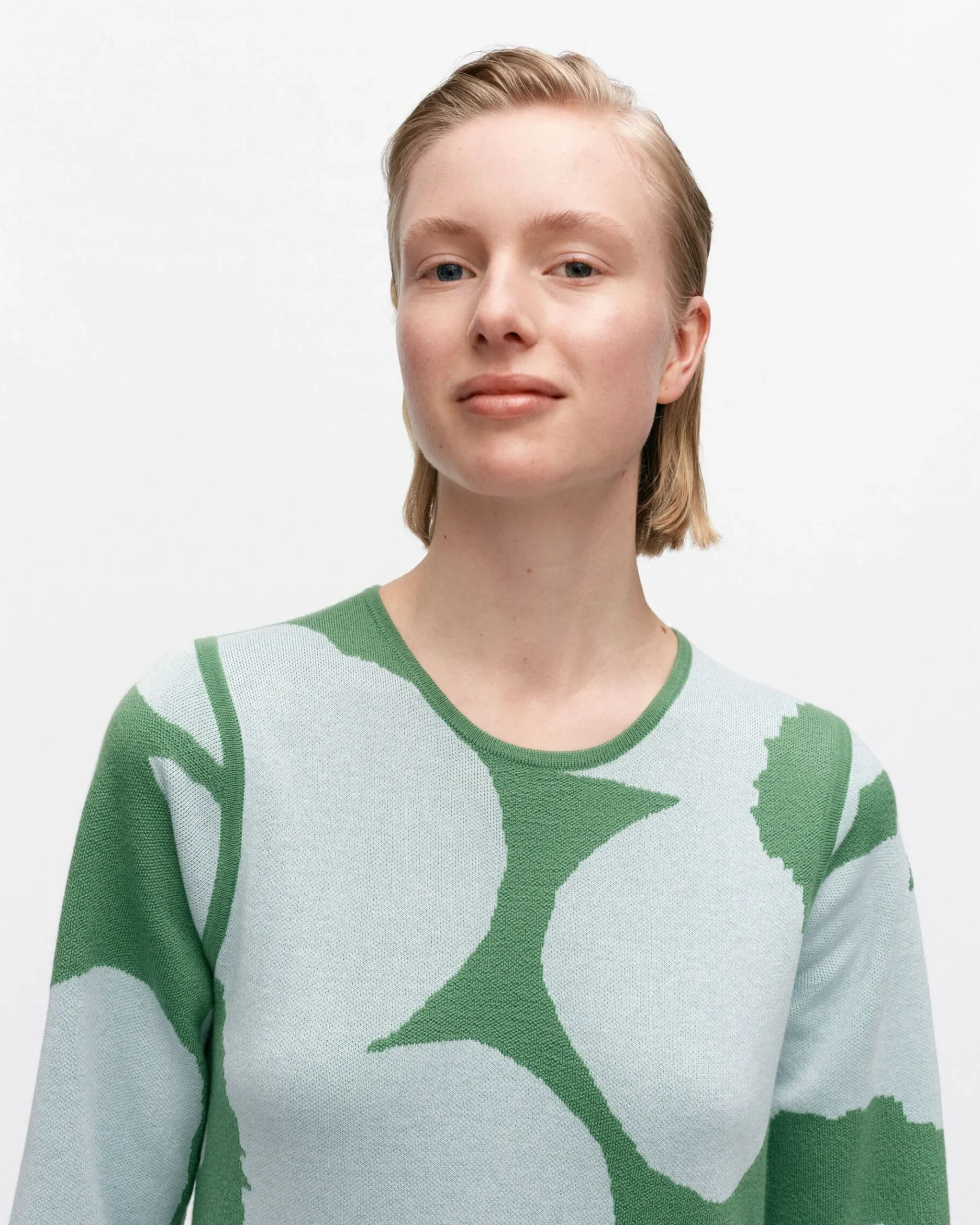 Pointti Unikko Villaneulemekko
